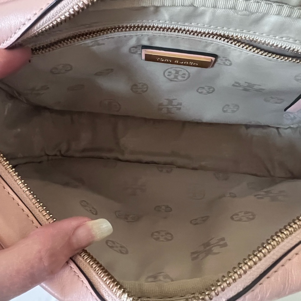 Tory Burch Pink and Gold Quilted Crossbody Bag - Picture 3 of 8